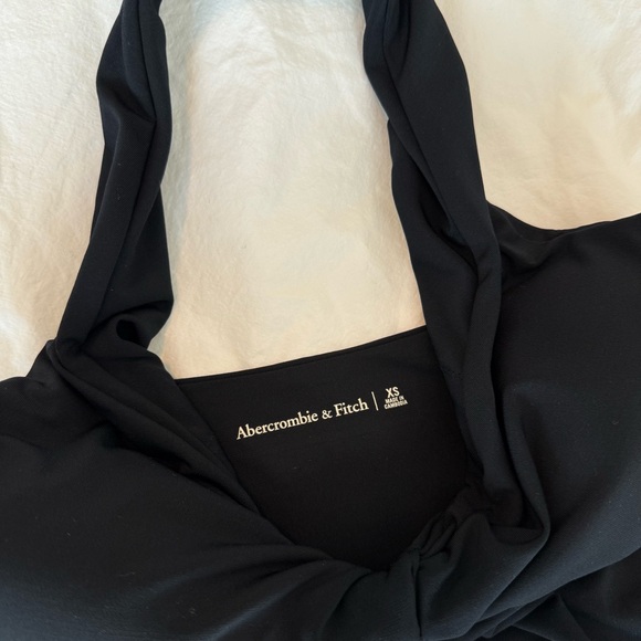 Abercrombie Bra-Free Twist Halter Cutout Top - Black - Picture 5 of 6